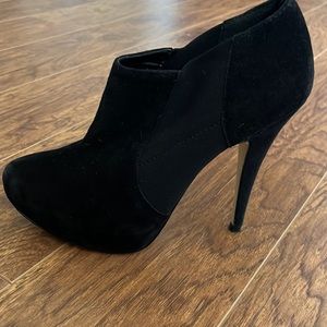 Black platform sexy suede booties
